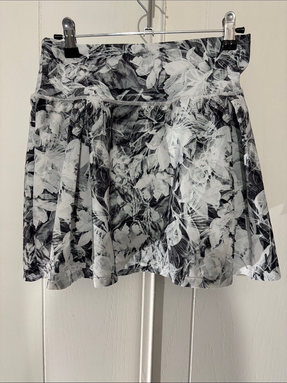 Black & White Floral Women's Skort with Flared Hem